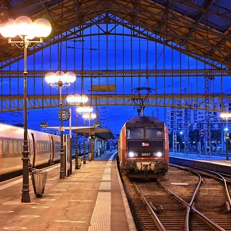 Voyages&Déplacements - Bel Appt Chaleureux - Tours - Tranchée Tours